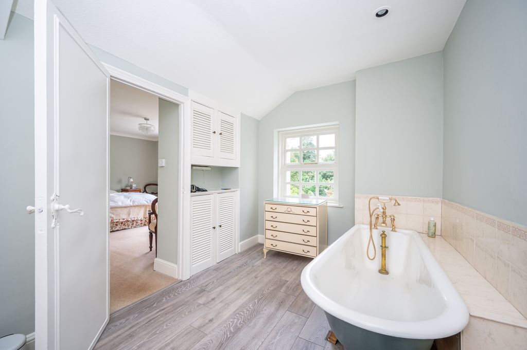 Bathroom- click for photo gallery